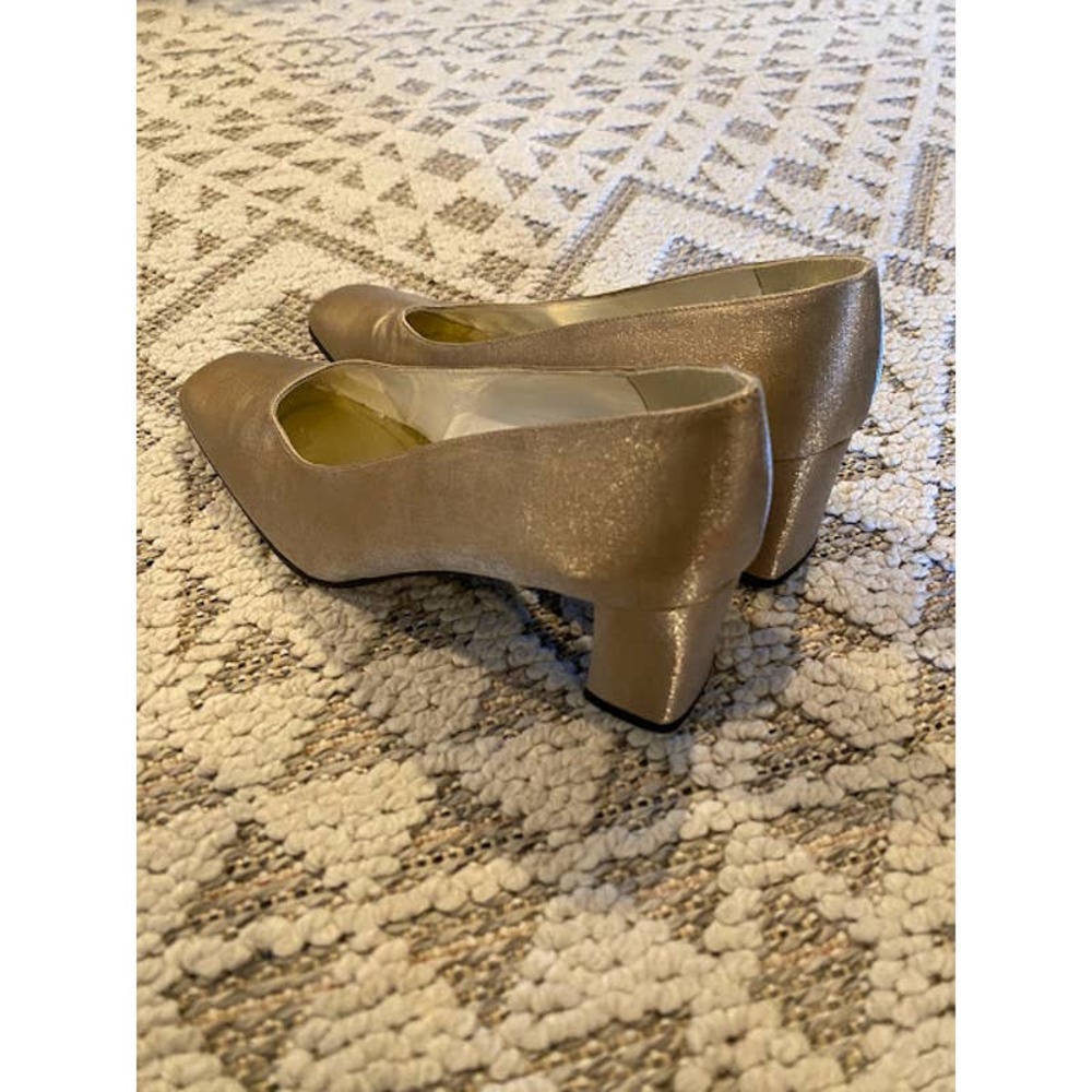 Stuart Weitzman Gold Shimmer Block Heel, Size 7 1… - image 3